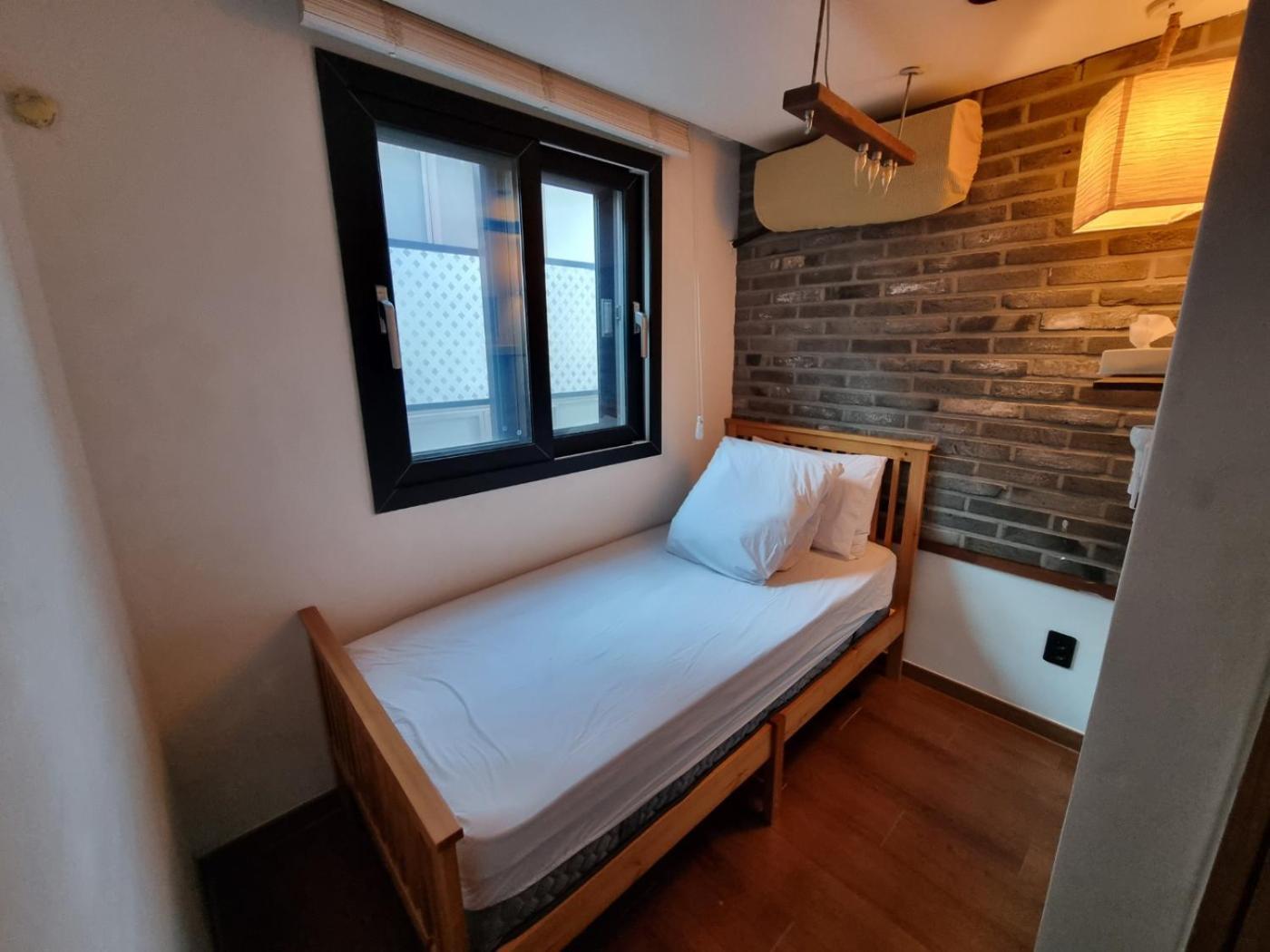 Hwon Guesthouse ソウル特別市 エクステリア 写真